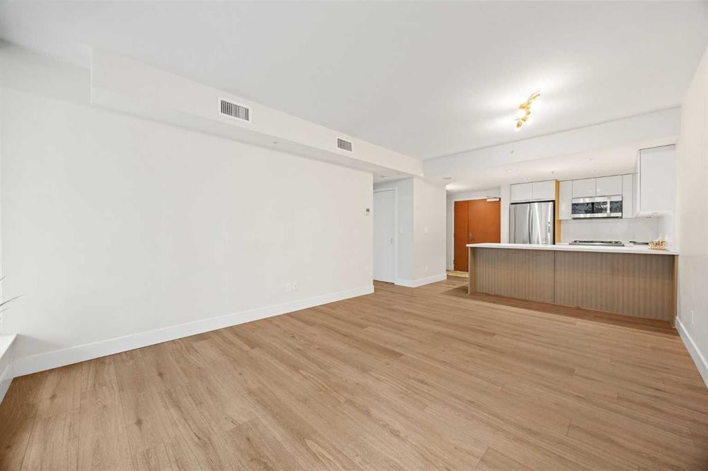 206-519 Riverfront Avenue Se, Calgary, AB - Indoor