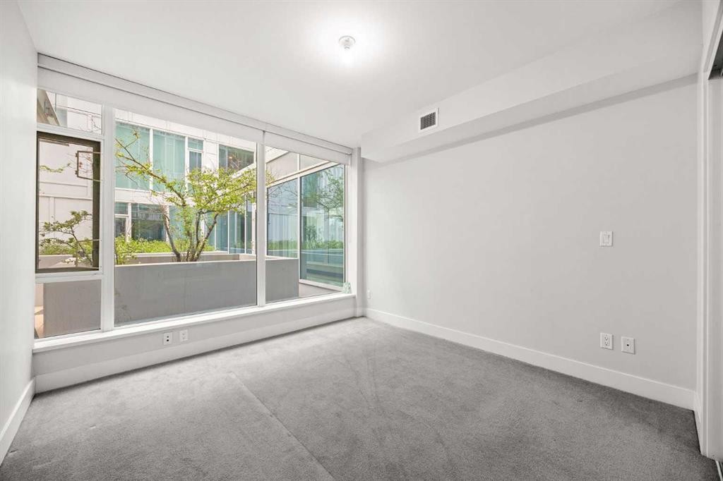 206-519 Riverfront Avenue Se, Calgary, AB - Indoor Photo Showing Other Room
