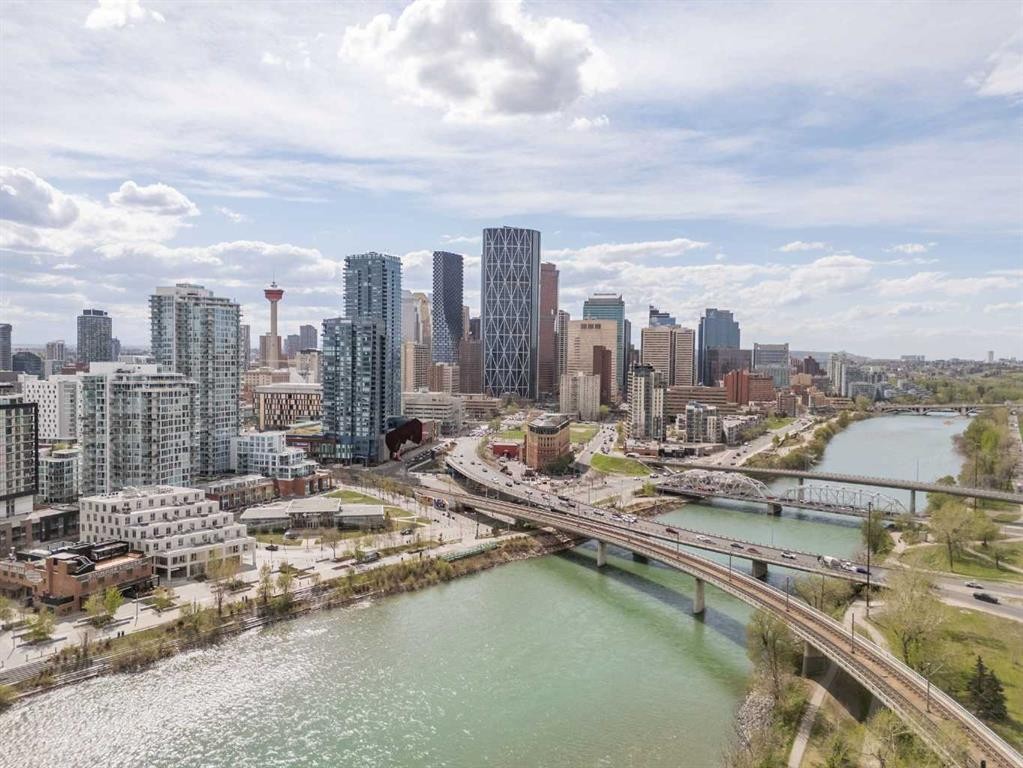 206-519 Riverfront Avenue Se, Calgary, AB - Outdoor With View