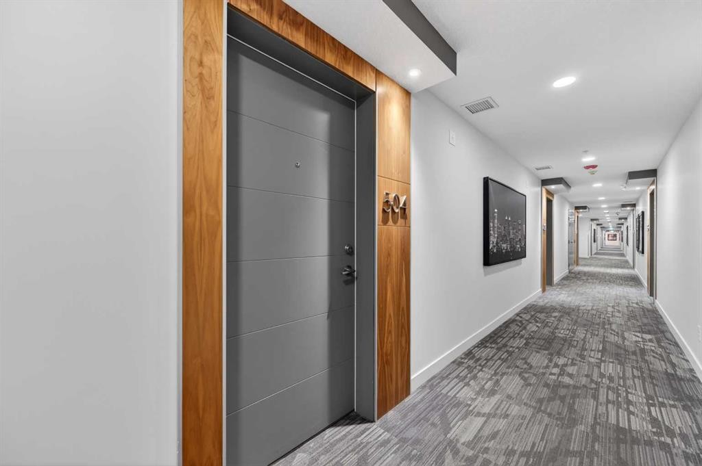 504-122 Mahogany Centre Se, Calgary, AB - Indoor Photo Showing Other Room