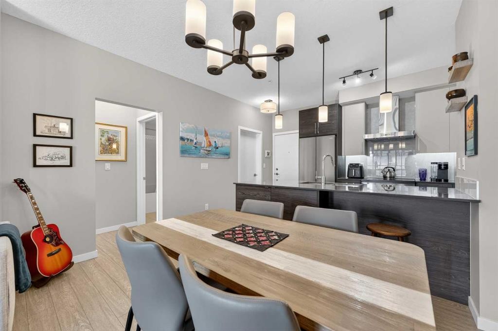 504-122 Mahogany Centre Se, Calgary, AB - Indoor Photo Showing Other Room