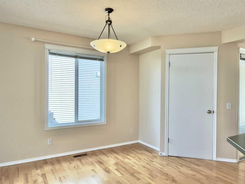 206 Tuscany Drive Nw, Calgary, AB - Indoor Photo Showing Other Room