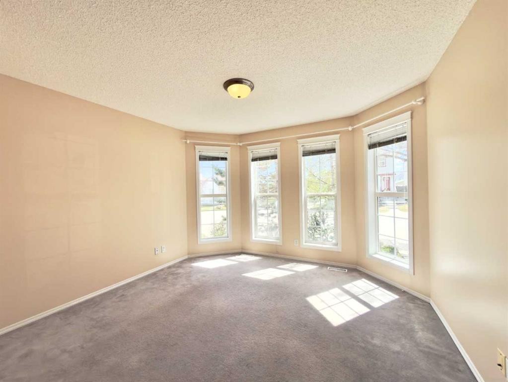 206 Tuscany Drive Nw, Calgary, AB - Indoor Photo Showing Other Room