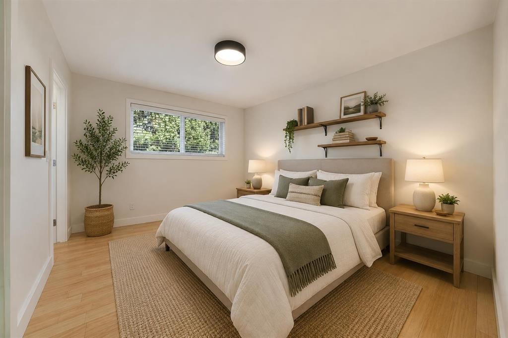 113 Langton Drive Sw, Calgary, AB - Indoor Photo Showing Bedroom