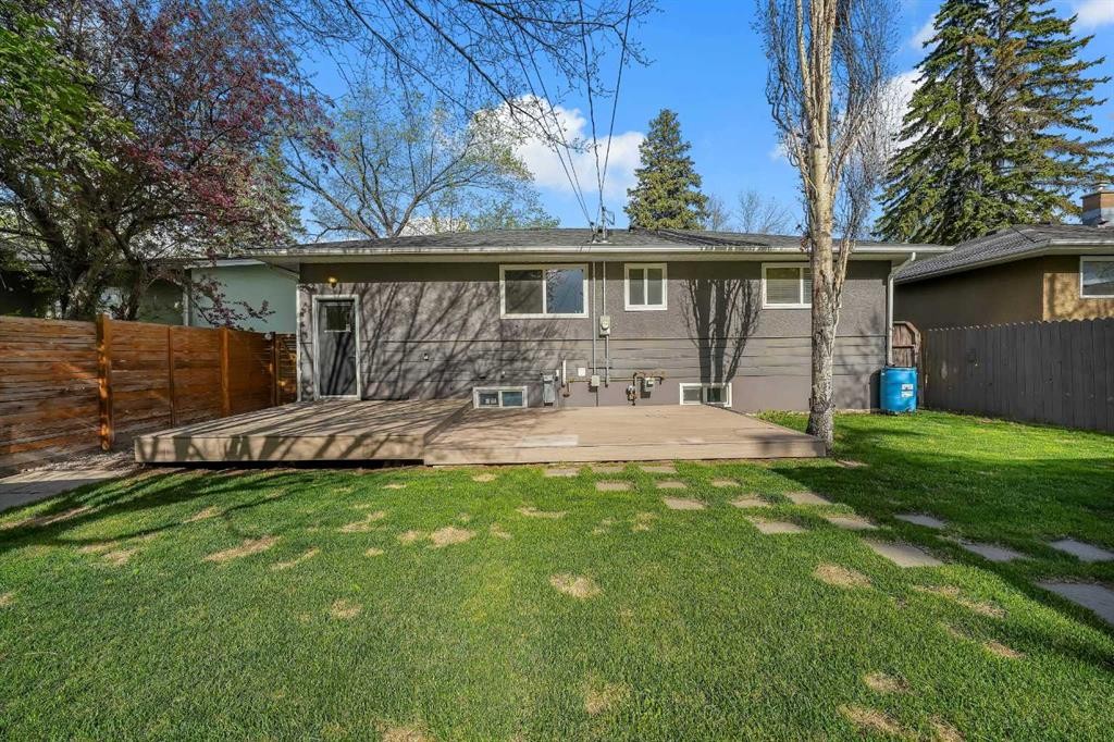 113 Langton Drive Sw, Calgary, AB - Outdoor