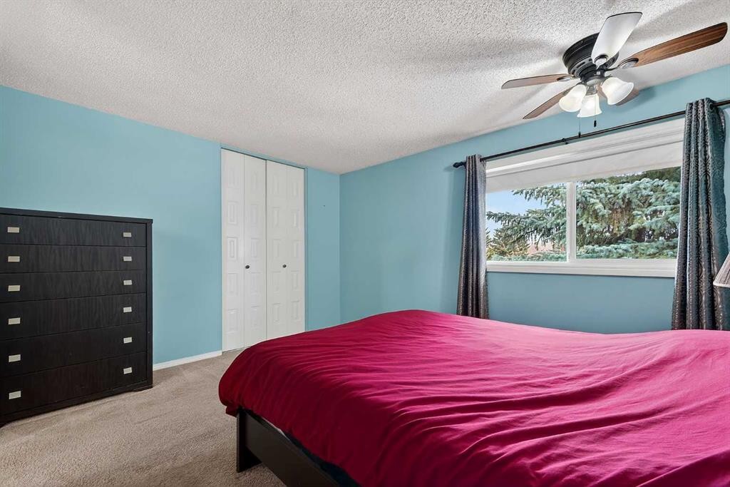 7-14736 Deerfield, Calgary, AB - Indoor Photo Showing Bedroom