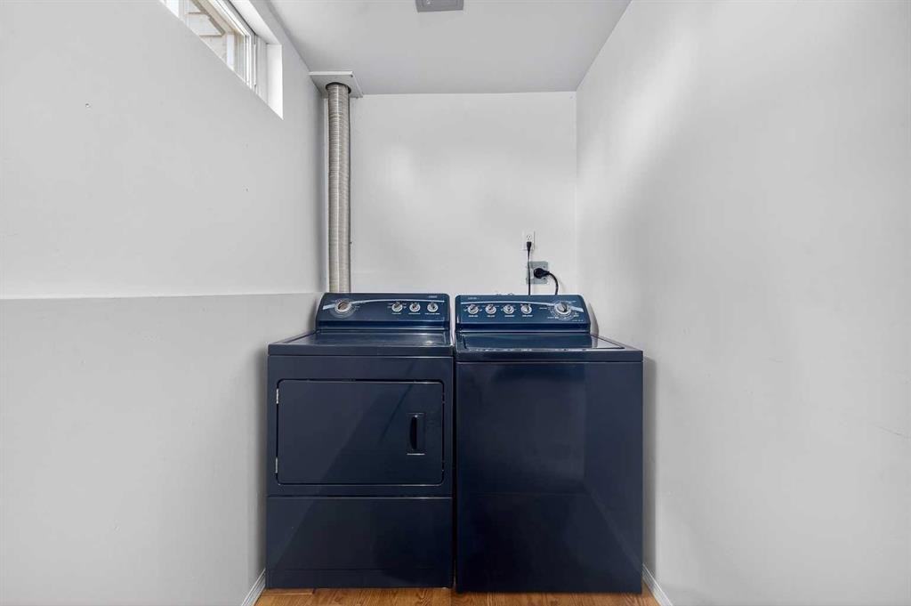 7-14736 Deerfield, Calgary, AB - Indoor Photo Showing Laundry Room