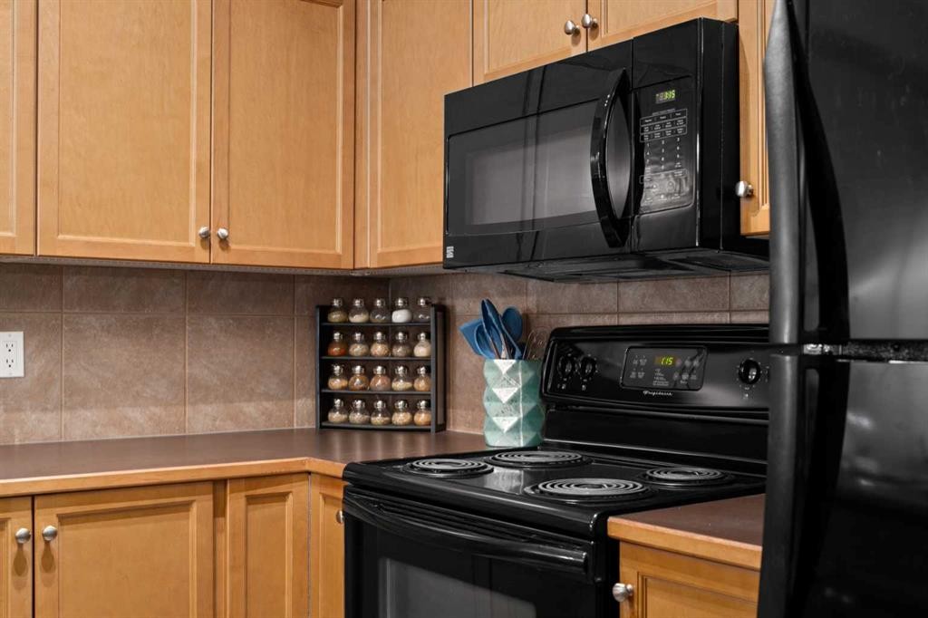 111-52 Cranfield Link Se, Calgary, AB - Indoor Photo Showing Kitchen