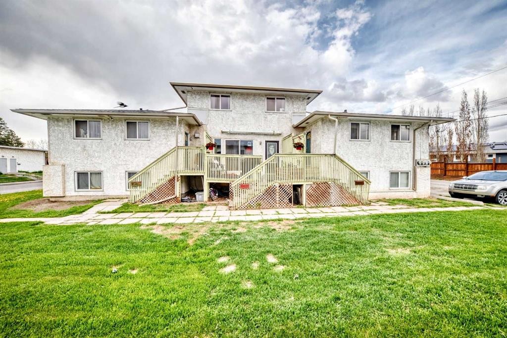1-6-8 Huntley Close Ne, Calgary, AB - Outdoor