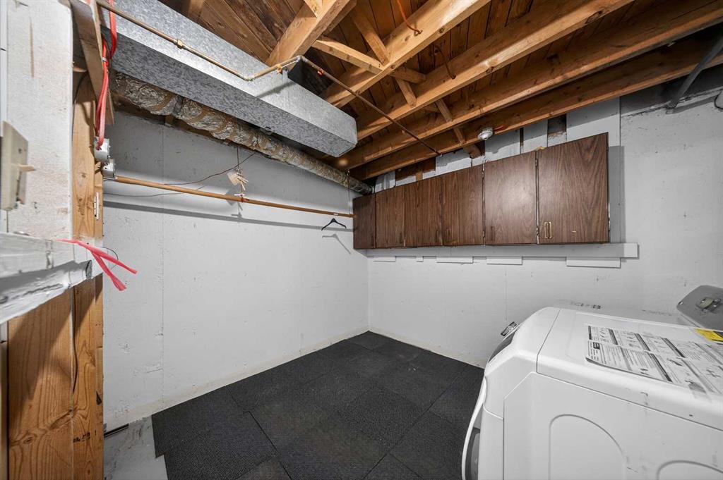 520 43 Street Se, Calgary, AB - Indoor Photo Showing Laundry Room