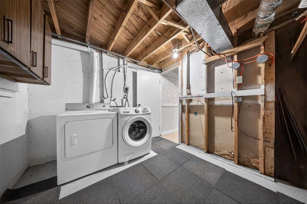 520 43 Street Se, Calgary, AB - Indoor Photo Showing Laundry Room