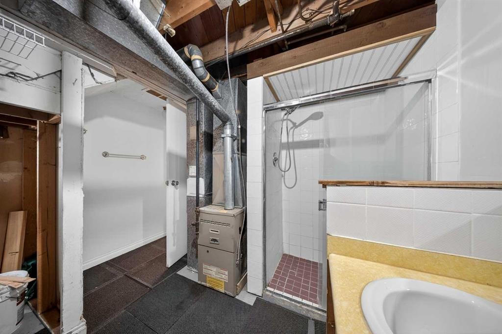 520 43 Street Se, Calgary, AB - Indoor