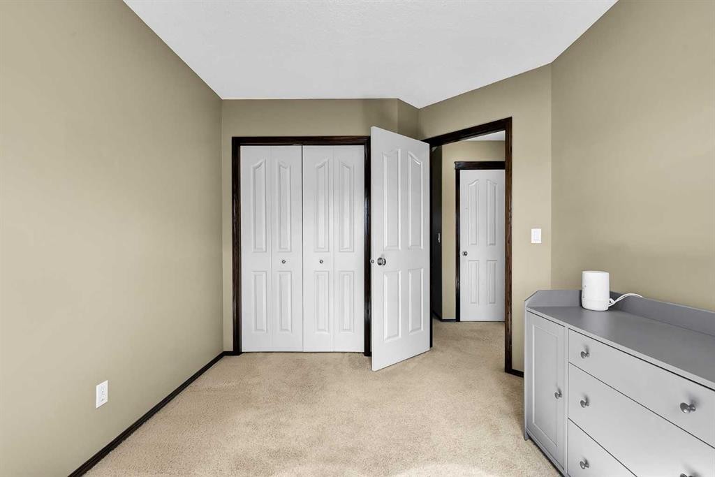 10 Autumn Green Se, Calgary, AB - Indoor