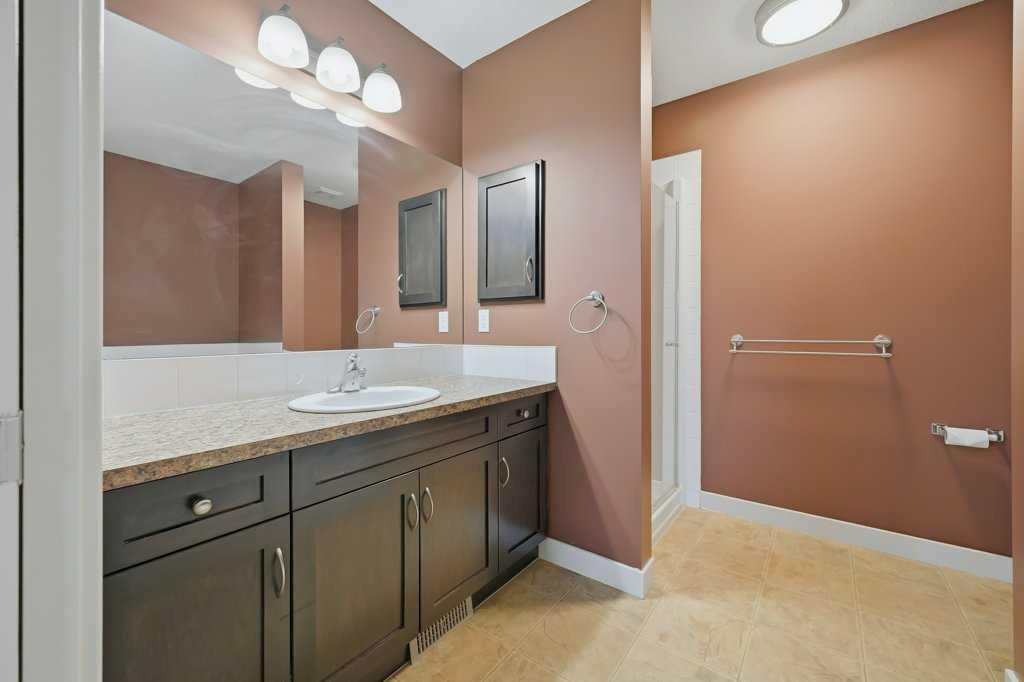 320 Rainbow Falls Drive, Chestermere, AB - Indoor Photo Showing Bathroom