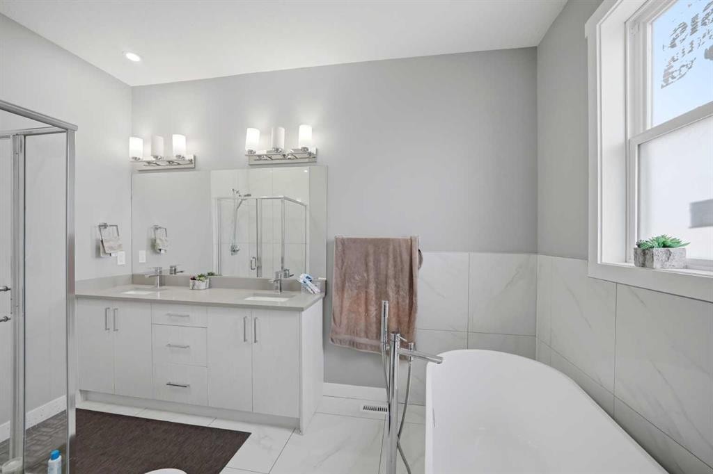 668 Cornerstone Boulevard Ne, Calgary, AB - Indoor Photo Showing Bathroom