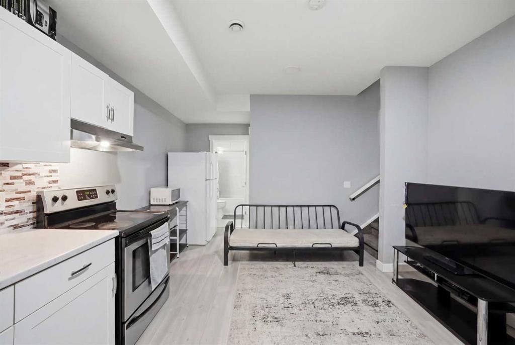 668 Cornerstone Boulevard Ne, Calgary, AB - Indoor Photo Showing Kitchen