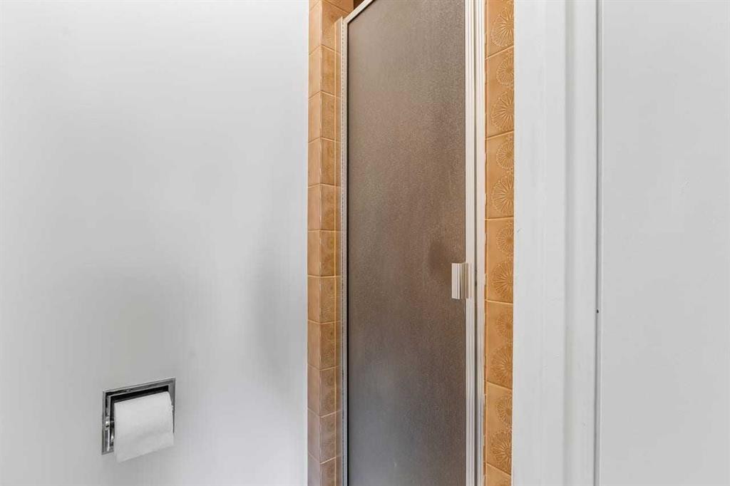 28 Beddington Crescent Ne, Calgary, AB - Indoor Photo Showing Bathroom