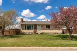 5028 54 Avenue Stavely, AB T0L 1Z0
