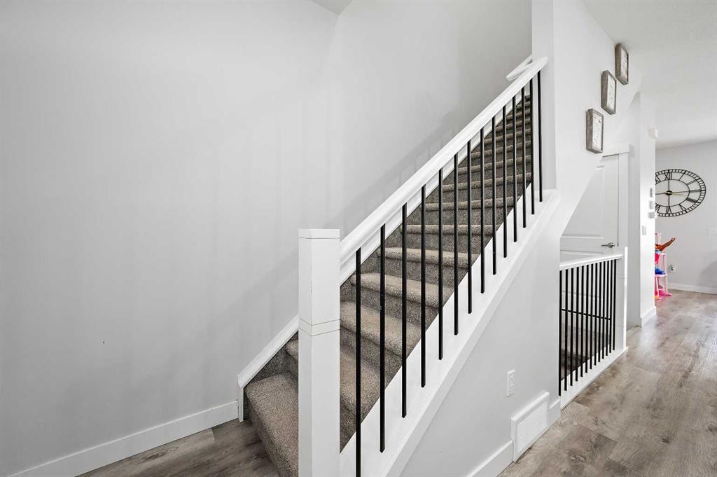 904-95 Skyview Close Ne, Calgary, AB - Indoor Photo Showing Other Room