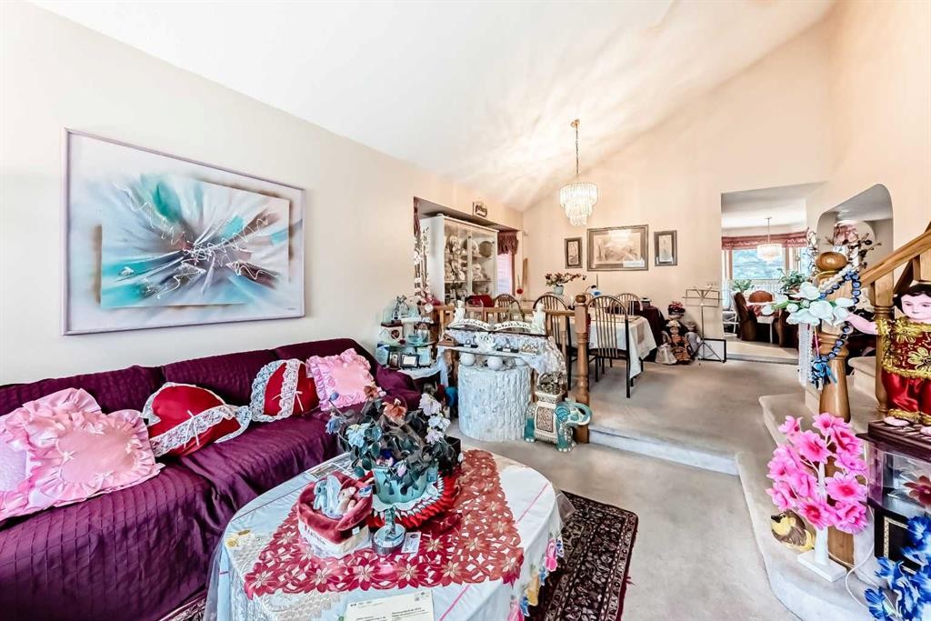 952 Applewood Drive Se, Calgary, AB - Indoor
