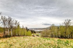 109-525 River Heights Drive Cochrane, AB T4C 3E3