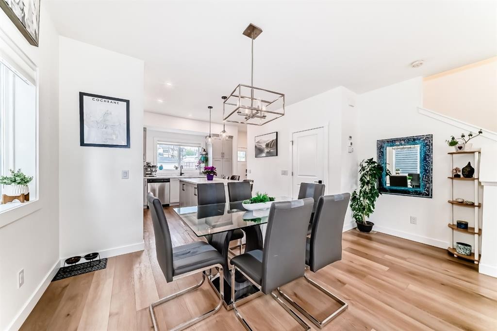 109-525 River Heights Drive, Cochrane, AB - Indoor Photo Showing Dining Room