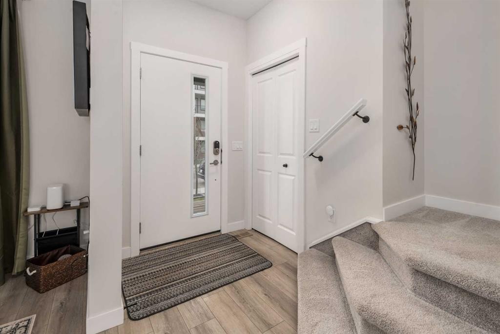 315 Wolf Creek Way Se, Calgary, AB - Indoor Photo Showing Other Room