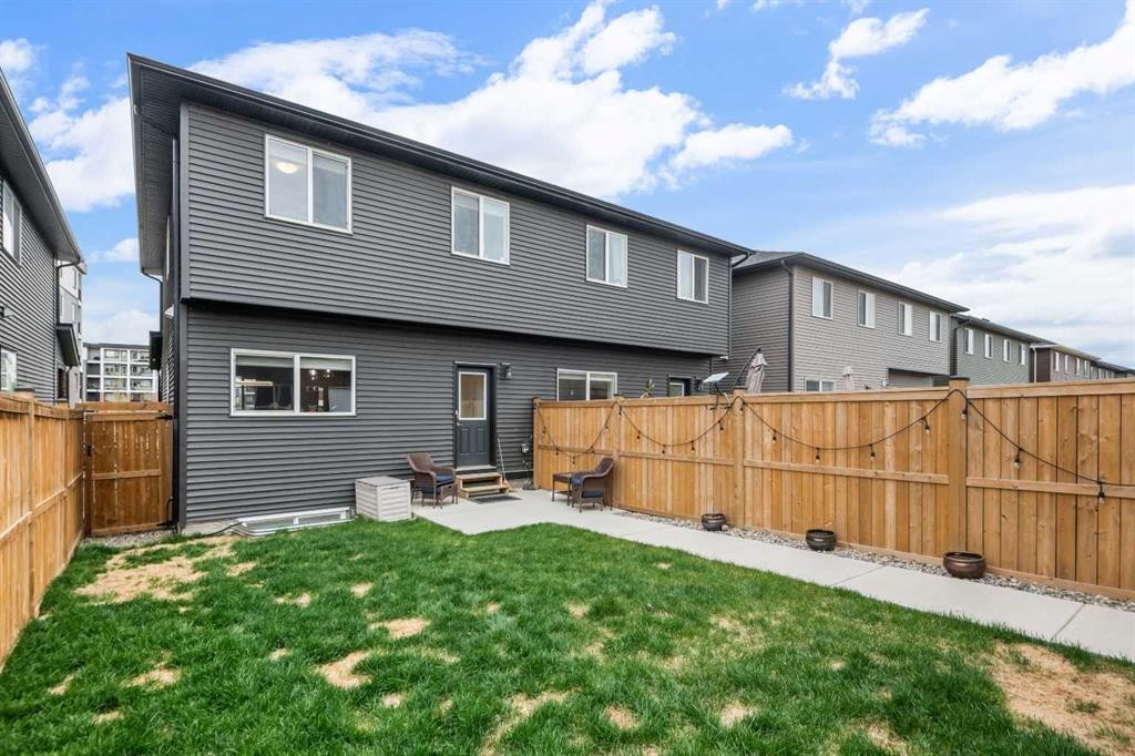 315 Wolf Creek Way Se, Calgary, AB - Outdoor