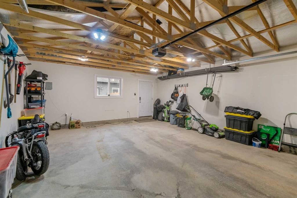 315 Wolf Creek Way Se, Calgary, AB - Indoor