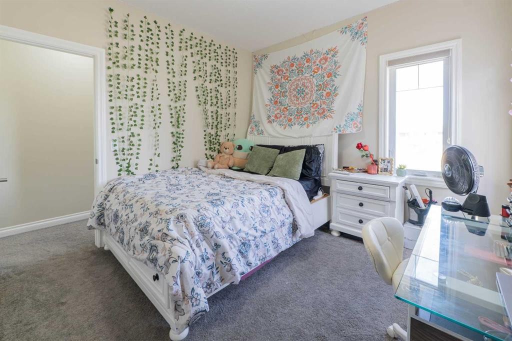19 Red Sky Gardens Ne, Calgary, AB - Indoor Photo Showing Bedroom