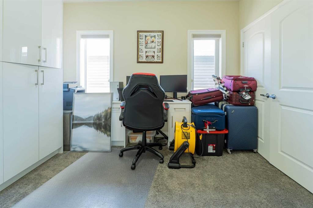 19 Red Sky Gardens Ne, Calgary, AB - Indoor