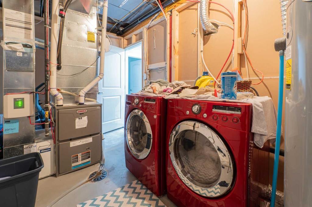 19 Red Sky Gardens Ne, Calgary, AB - Indoor Photo Showing Laundry Room
