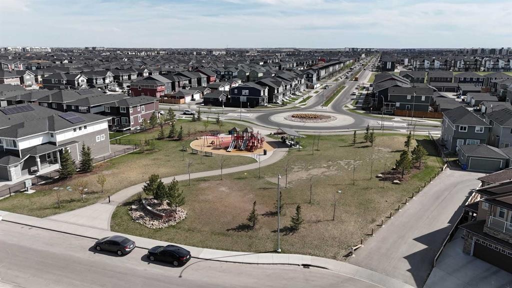 19 Red Sky Gardens Ne, Calgary, AB - Outdoor With View