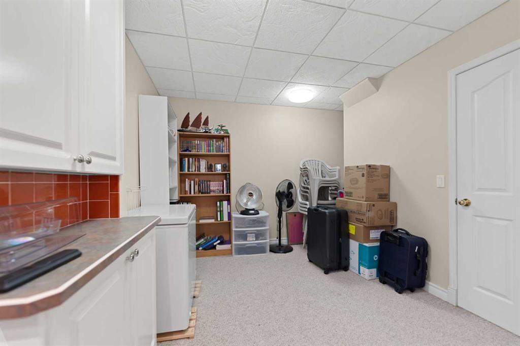 434 Douglas Woods Mews Se, Calgary, AB - Indoor