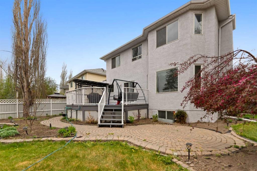 434 Douglas Woods Mews Se, Calgary, AB - Outdoor