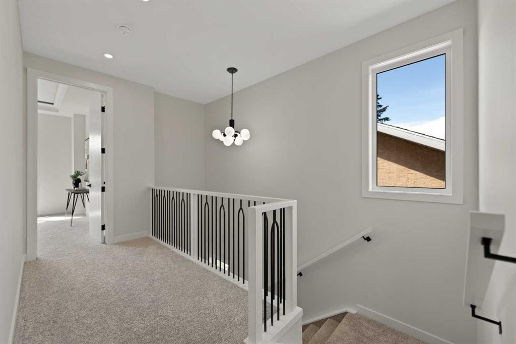 4608 81 Street Nw, Calgary, AB - Indoor Photo Showing Other Room
