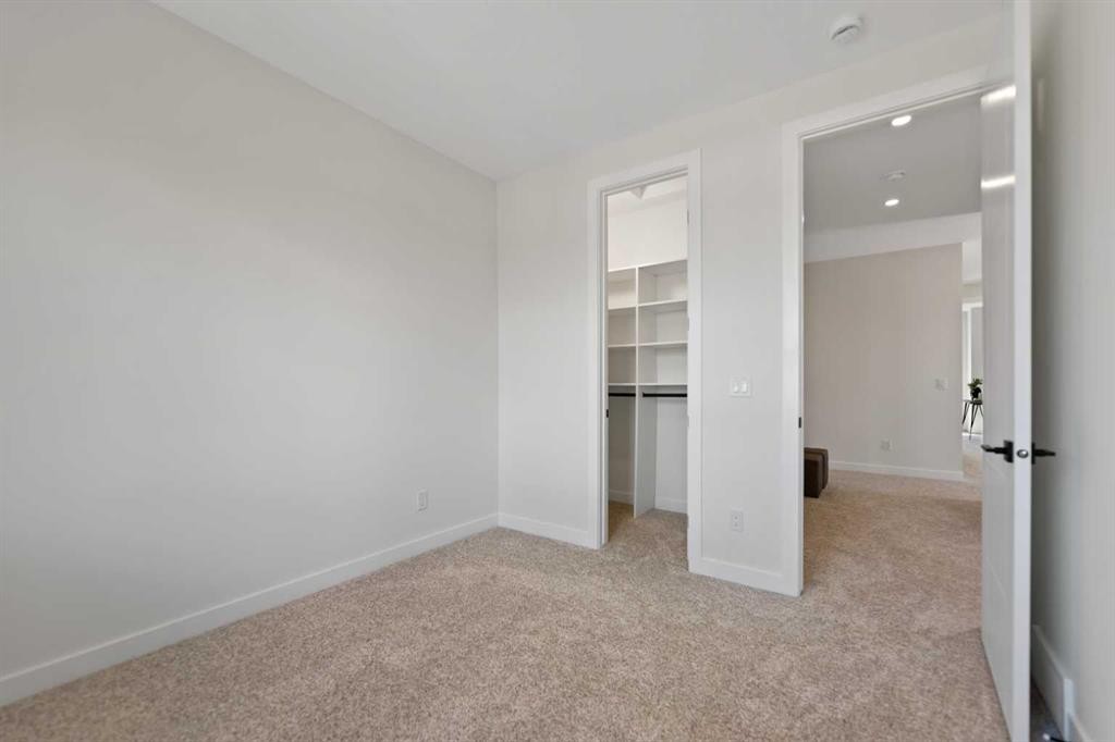 4608 81 Street Nw, Calgary, AB - Indoor Photo Showing Other Room
