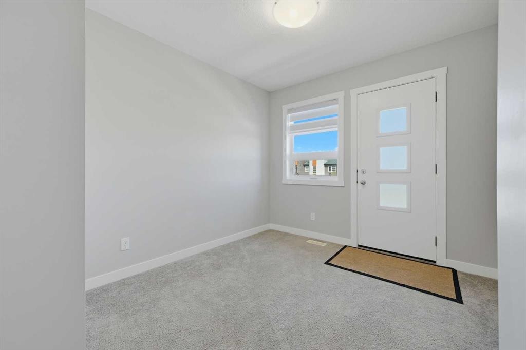 341 Midtown Gate Sw, Airdrie, AB - Indoor Photo Showing Other Room