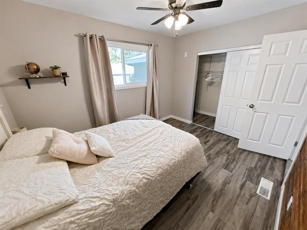 18 Maple Street, Okotoks, AB