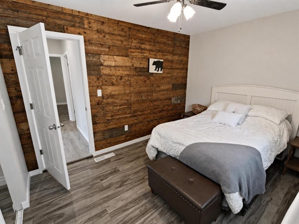 18 Maple Street, Okotoks, AB