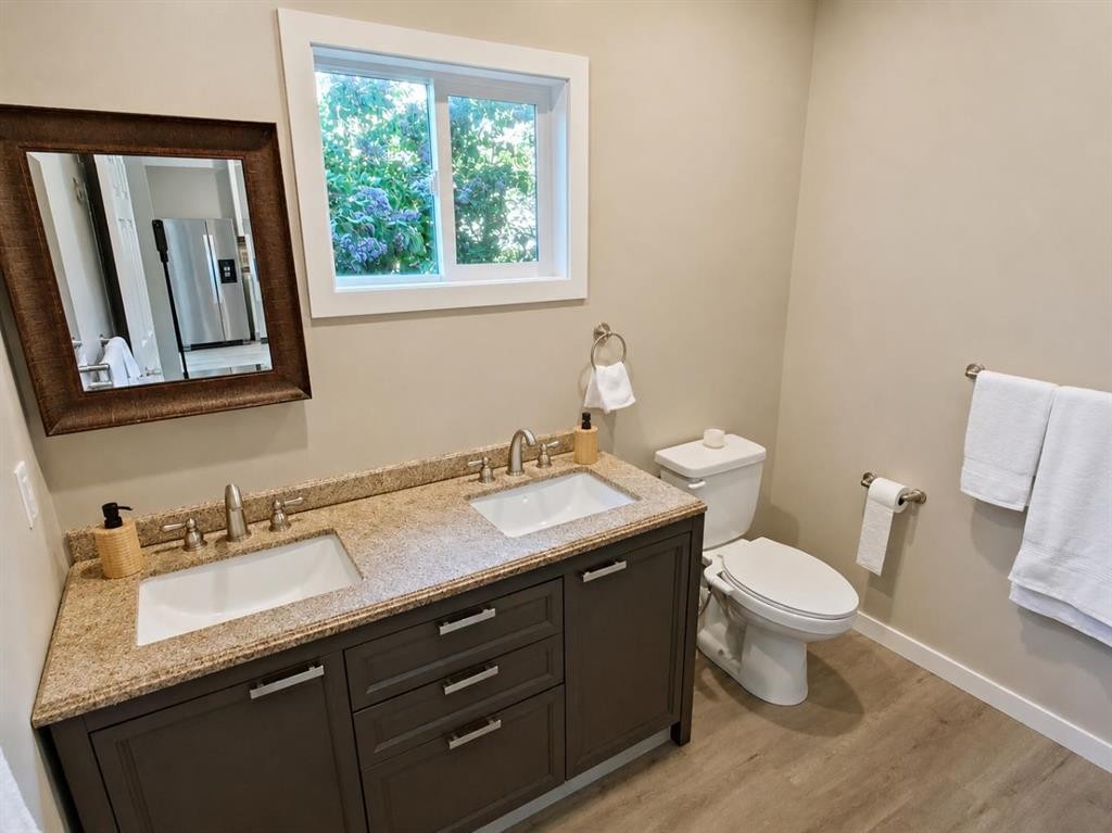 18 Maple Street, Okotoks, AB