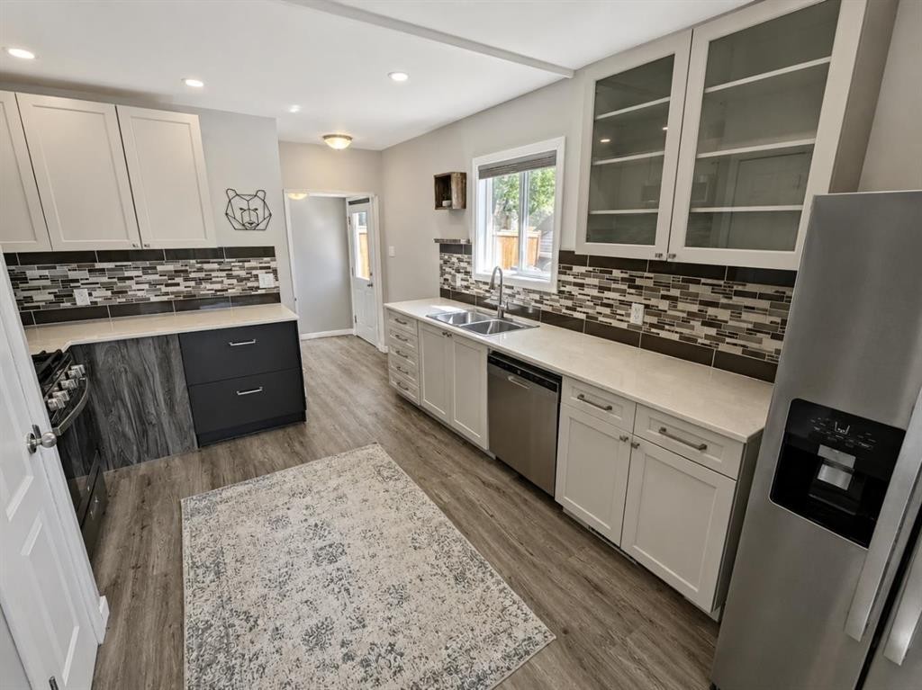 18 Maple Street, Okotoks, AB