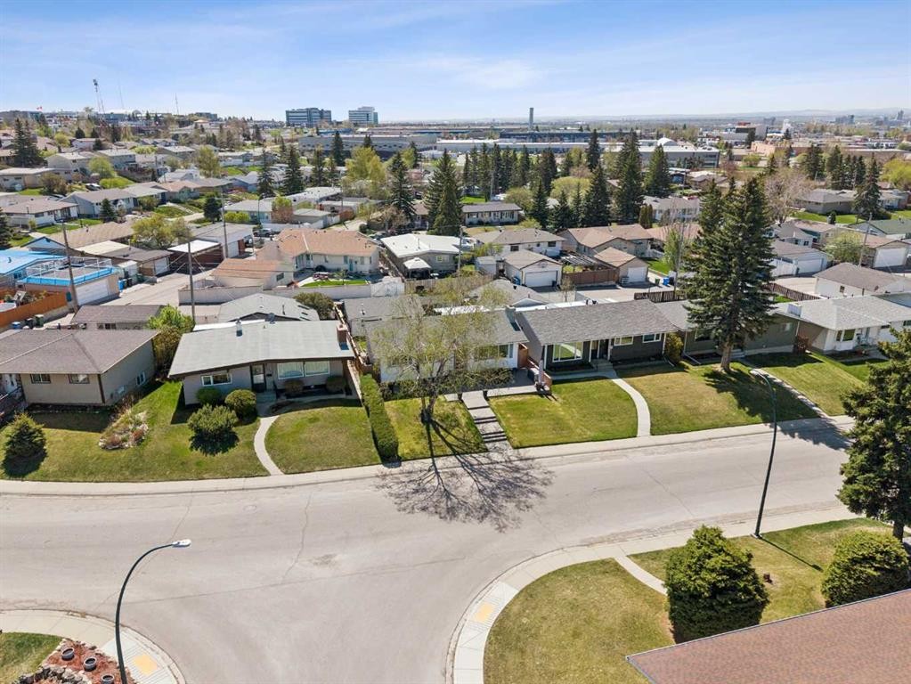 2219 Munro Drive Ne, Calgary, AB - Outdoor With View