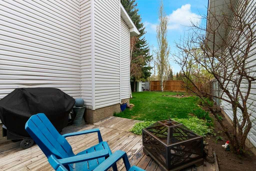 52 Strathclair Rise Sw, Calgary, AB - Outdoor With Deck Patio Veranda