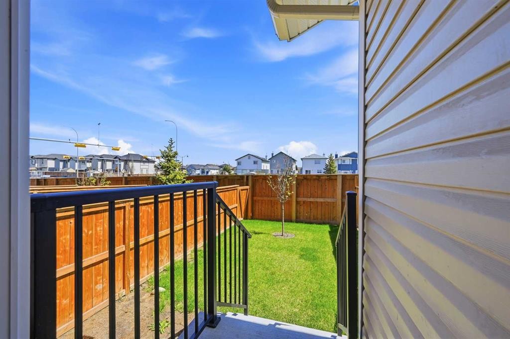 1322-7451 Falconridge Boulevard Ne, Calgary, AB - Outdoor