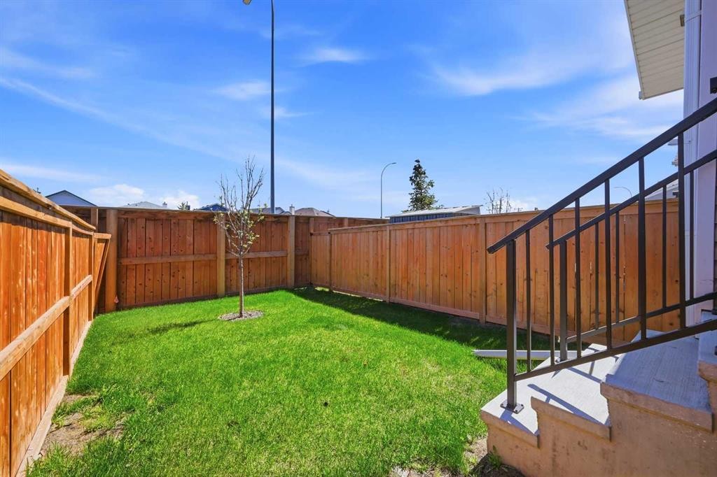1322-7451 Falconridge Boulevard Ne, Calgary, AB - Outdoor