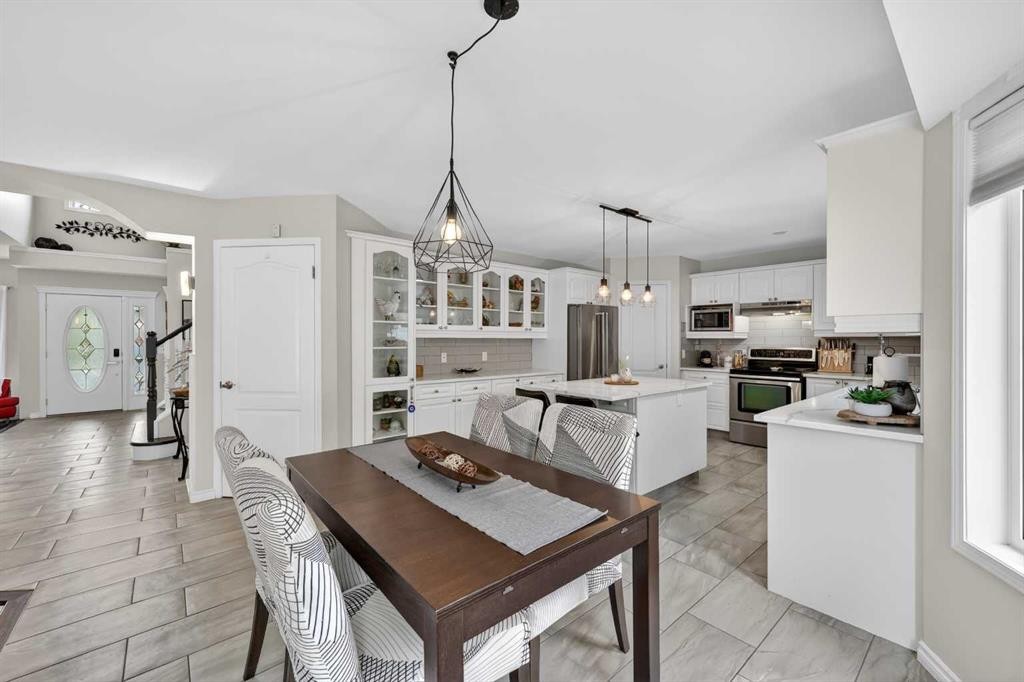 217 Mountain Park Drive Se, Calgary, AB - Indoor