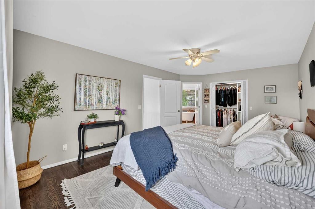 217 Mountain Park Drive Se, Calgary, AB - Indoor Photo Showing Bedroom