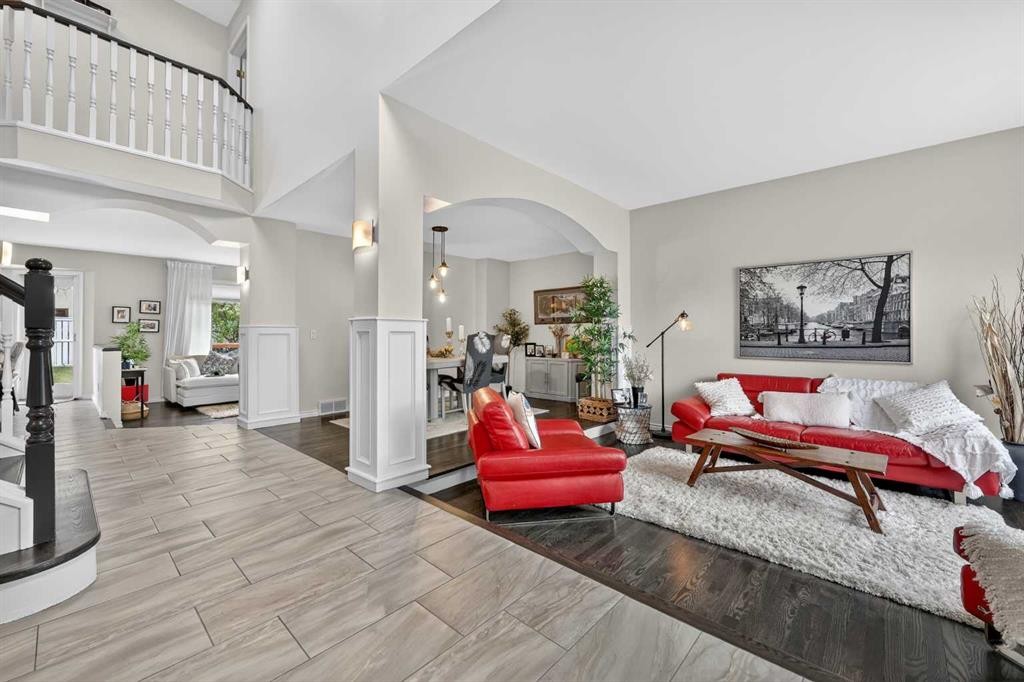 217 Mountain Park Drive Se, Calgary, AB - Indoor Photo Showing Living Room