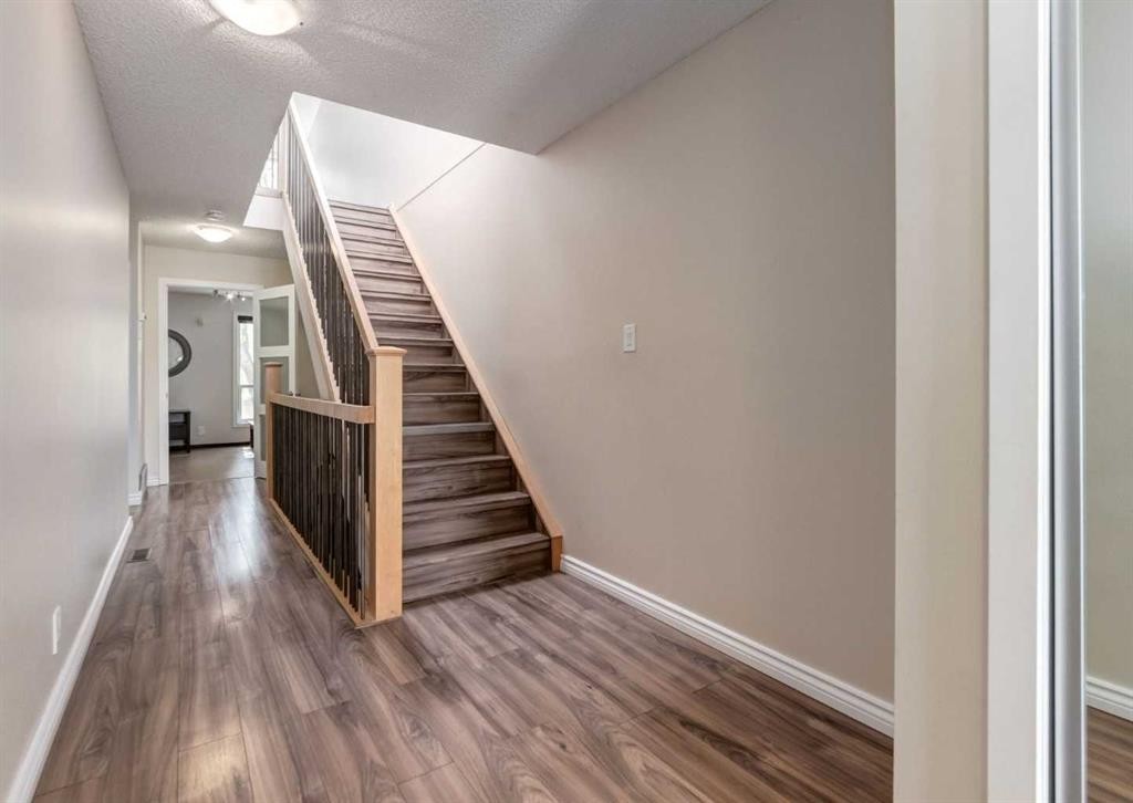 119 Prominence Heights Sw, Calgary, AB